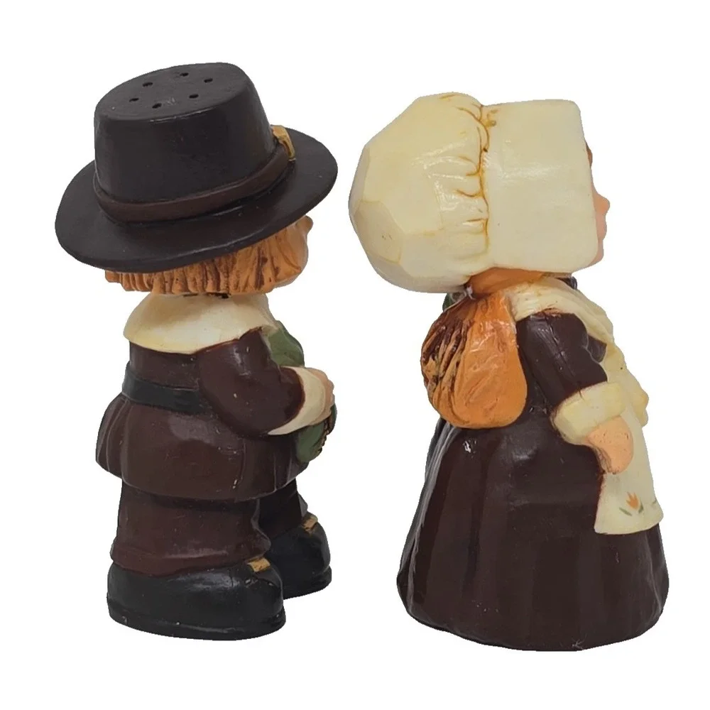 VTG 80's Hallmark Thanksgiving Salt Pepper Shakers Pilgrim Merry Miniatures U260